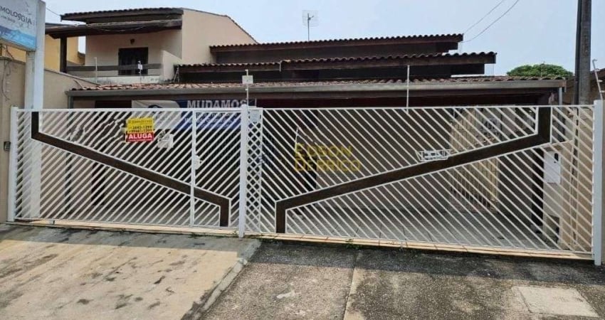 Casa com 3 quartos para Locação, São Benedito - Pindamonhangaba