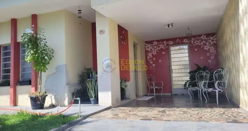 Casa com 4 quartos à Venda, São Benedito - Pindamonhangaba