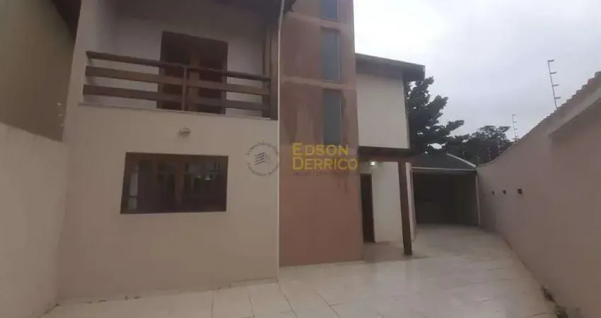Sobrado com 3 dormitórios à venda, 155 m² por R$ 450.000,00 - Mombaça - Pindamonhangaba/SP