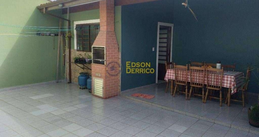 Sobrado com 4 quartos à Venda, R$ 550.000,00 Jardim Cristina - Pindamonhangaba