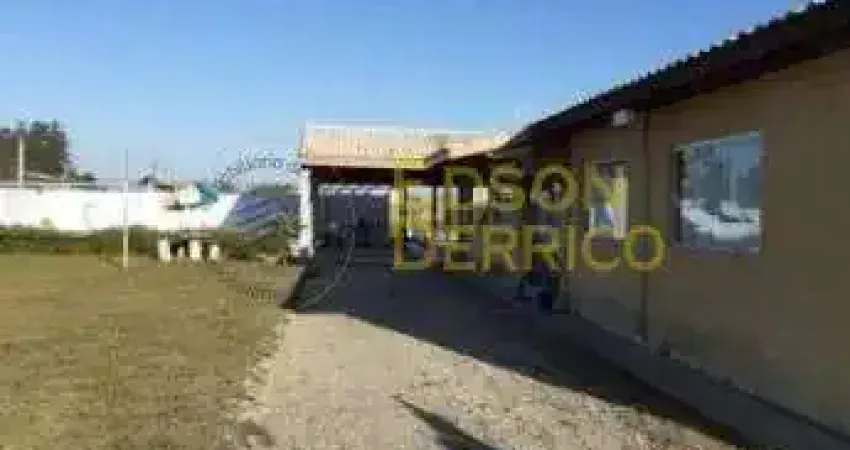 Chácara com 2 dormitórios à venda, 1000 m² por R$ 380.000,00 - Colméia - Pindamonhangaba/SP