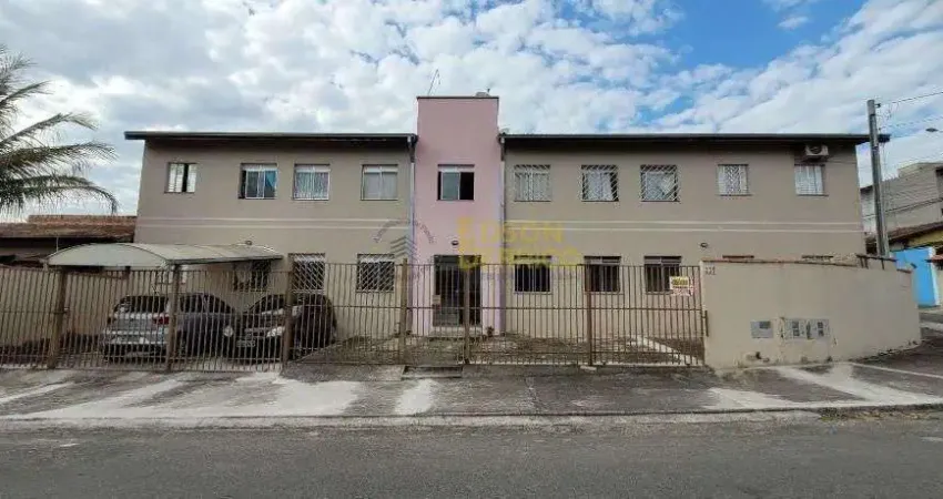 Apartamento com 2 dormitórios à venda, 57 m² por R$ 185.000 - Mombaça - Pindamonhangaba/SP