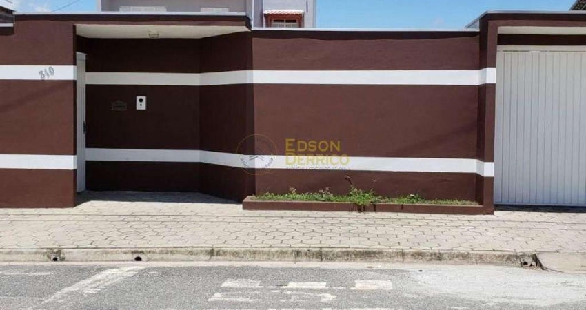 Sobrado com 2 dormitórios à venda, 250 m² por R$ 800.000,00 - Laerte Assunção - Pindamonhangaba/SP