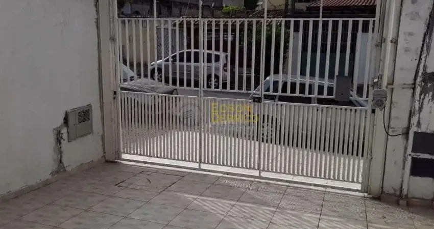 Sobrado com 3 dormitórios à venda, 136 m² por R$ 450.000,00 - Mombaça - Pindamonhangaba/SP