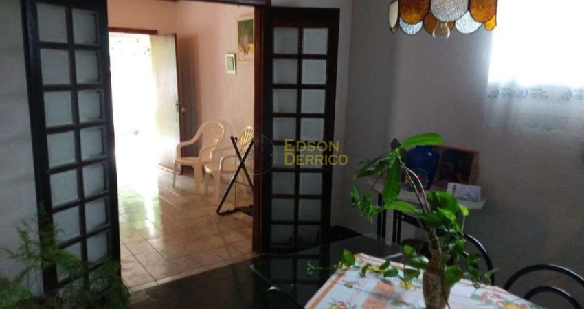 Casa com 2 dormitórios à venda, 136 m² por R$ 230.000,00 - Jardim Eloyna - Pindamonhangaba/SP