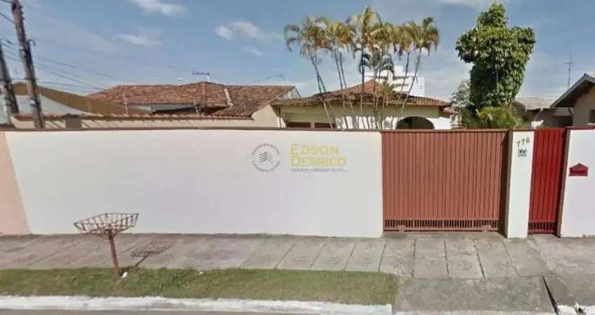 Casa com 3 quartos à venda no São Benedito, Pindamonhangaba