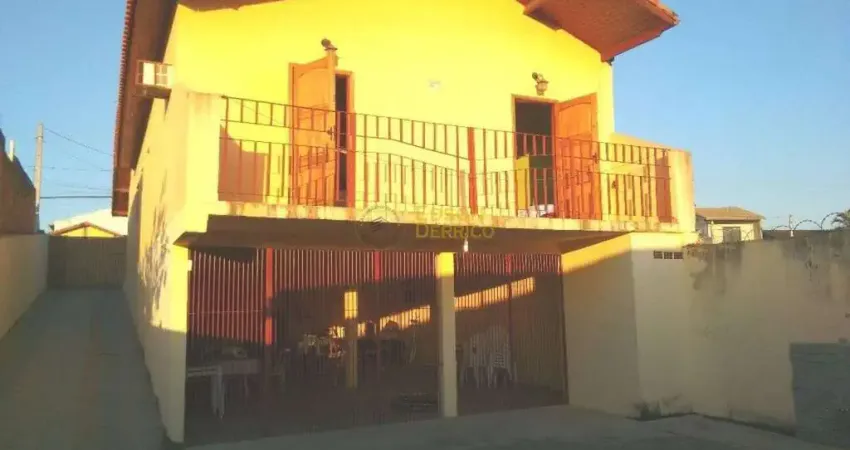 Casa com 3 dormitórios à venda, 293 m² por R$ 380.000,00 - Vila Suiça - Pindamonhangaba/SP