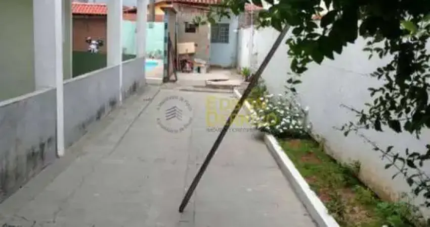 Sobrado com 3 dormitórios à venda, 180 m² por R$ 580.000,00 - Bela Vista - Pindamonhangaba/SP