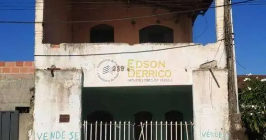 Sobrado com 3 quartos à Venda, Conjunto Residencial Araretama - Pindamonhangaba