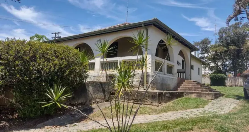 Casa com 5 quartos à venda no Centro, Pindamonhangaba 