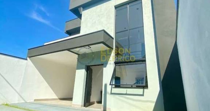Sobrado á venda com 3 quartos, Loteamento Santa Clara - Pindamonhangaba