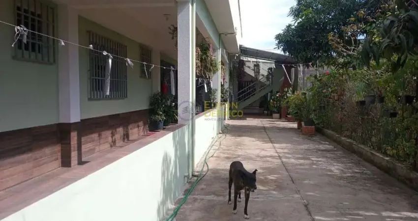 Sobrado á venda com 2 quartos, Residencial e Comercial Portal dos Eucaliptos - Pindamonhangaba