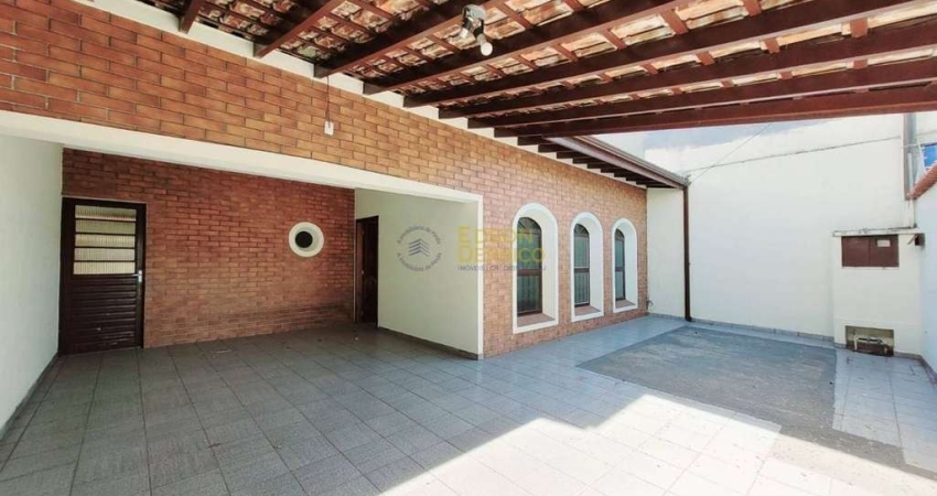 Casa para locação com 3 quartos, Conjunto Habitacional Terra dos Ipês I (Sul) - Pindamonhangaba