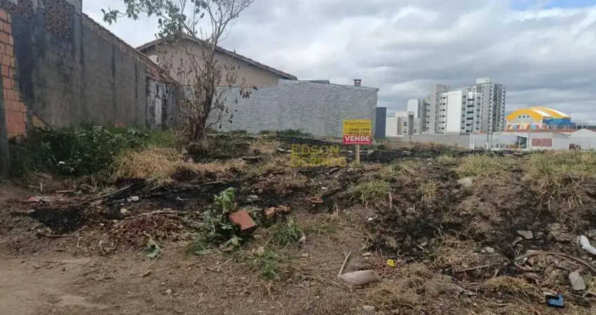 Terreno à venda no Alto do Cardoso, Pindamonhangaba
