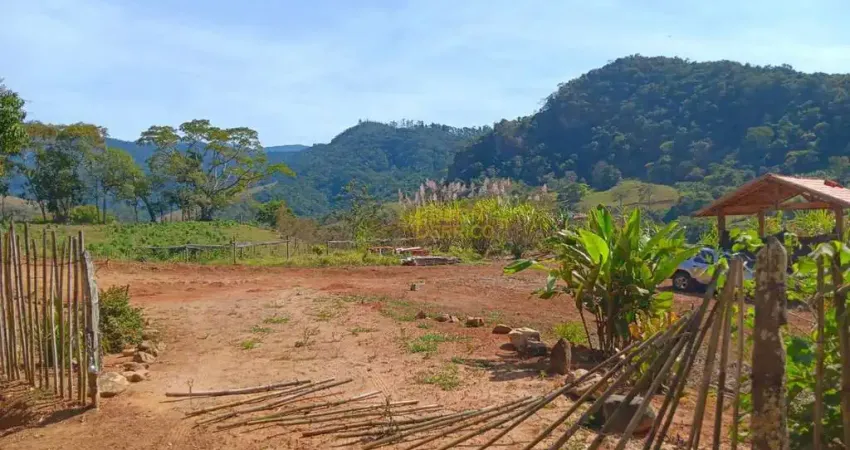 Casa à venda no Pinga, Pindamonhangaba 