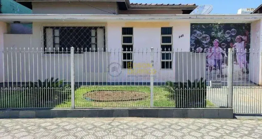 Sala comercial com 8 salas à venda no São Benedito, Pindamonhangaba 
