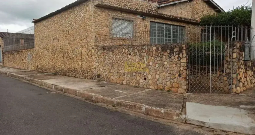 Casa com 7 quartos para alugar no Santana, Pindamonhangaba
