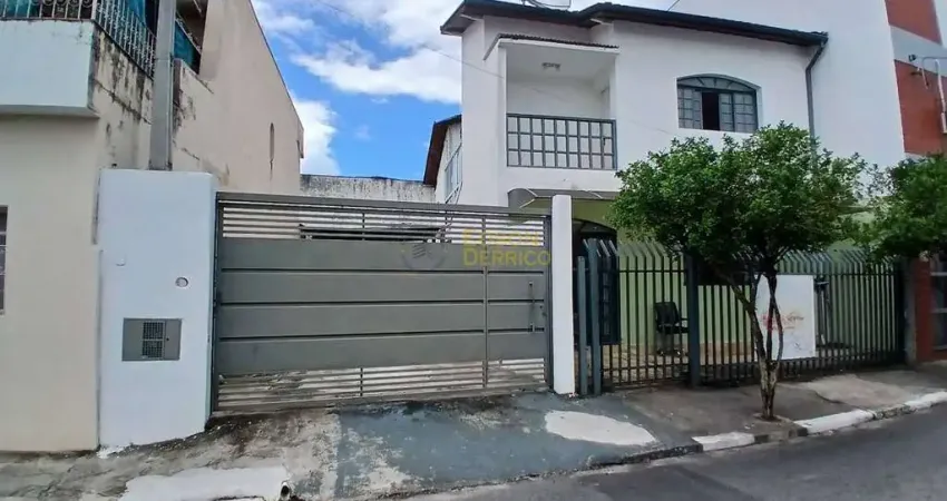 Casa comercial com 7 salas para alugar no Centro, Pindamonhangaba 