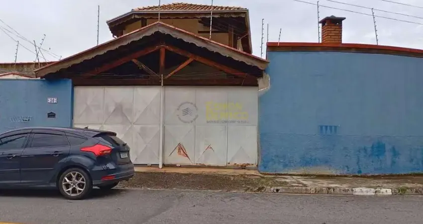 Sobrado com 3 quartos, Residencial Mantiqueira - Pindamonhangaba