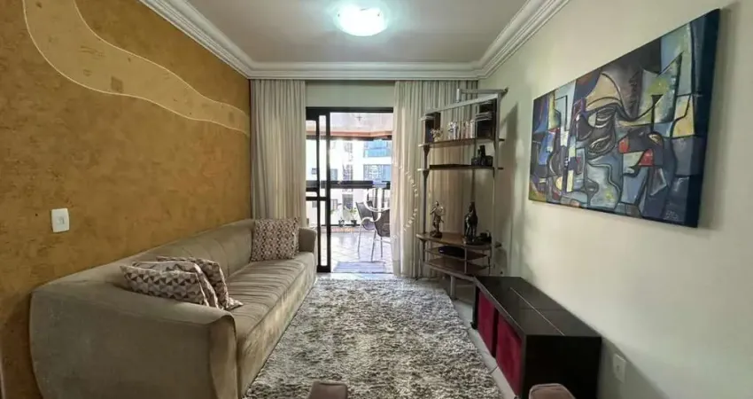 Espetacular apto de 3 quartos grande a poucos passos do mar da Praia da Costa, s