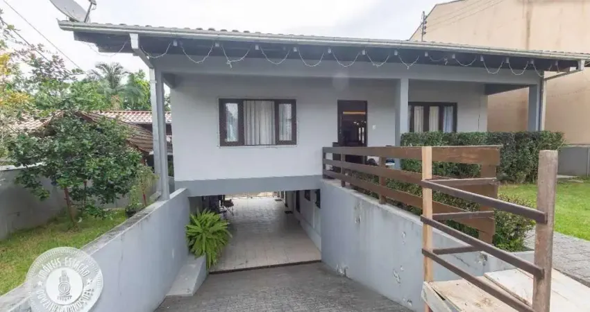 Casa com 3 quartos à venda no Velha, Blumenau 