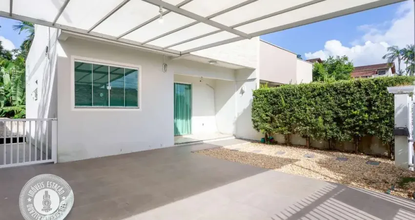 Casa com 2 quartos à venda na Rua Júlio César Monguilhott da Luz, 28, Água Verde, Blumenau