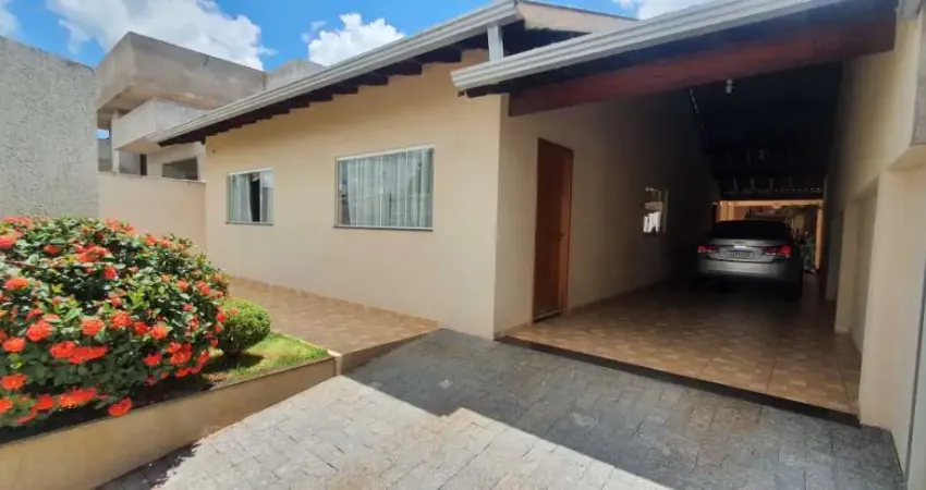 Casa com 3 quartos à venda na Rua David Trevizan, 62, Jardim Itália, Cambé