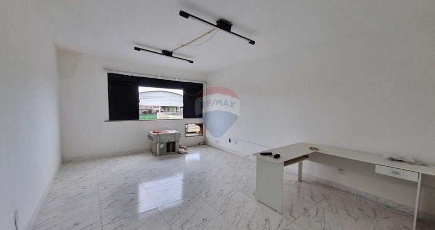 Sala comercial para alugar na Avenida Luiz Tarquínio Pontes, 2729, Pitangueiras, Lauro de Freitas