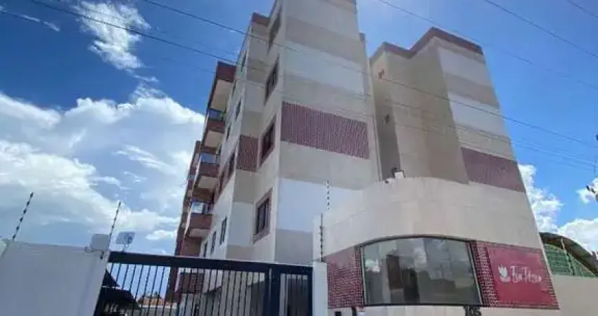 Apartamento com 2 quartos em condomínio com lazer completo — Viva com conforto e segurança!