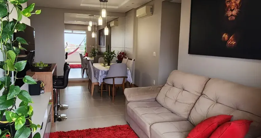 PORTEIRA FECHADA! Apto 3 quartos com vista mar. Só entrar e morar, ficam todos os moveis e eletrodomésticos.