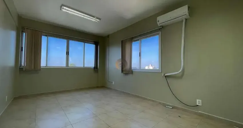 Sala comercial para alugar na Rua Coronel Francisco Oscar Karnal, 218, Centro, Lajeado