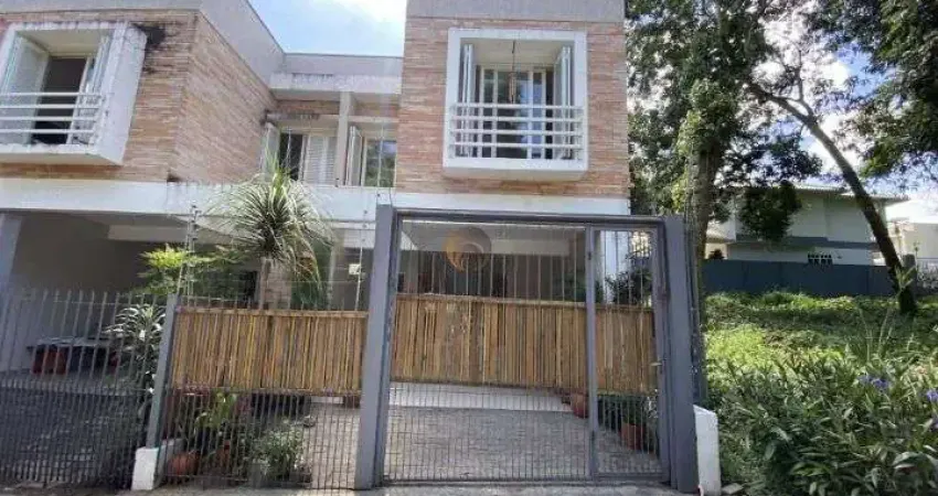 Sobrado com 3 dormitórios no universitário/lajeado por r$620.000