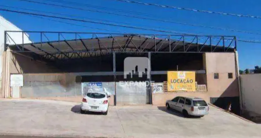 Barracão para alugar, 750 m² por R$ 25.000,00/mês - Centro - Botucatu/SP
