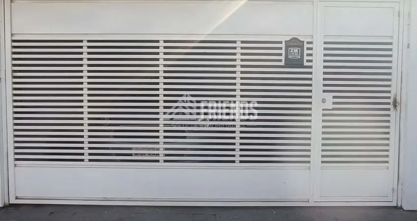 Casa com entrada não independente,na parte de cima, com 50m² com 1 dormitório, sala, cozinha, banhe