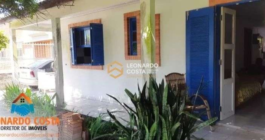 Casa com anexo próximo ao mar no Centro de Cidreira