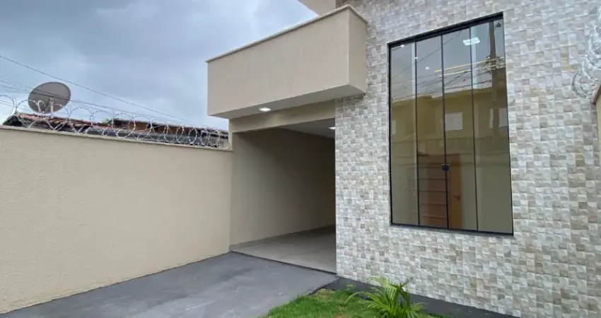 Linda casa Setor Santa Luzia, 3 quartos com 1 suíte, apenas 490 mil