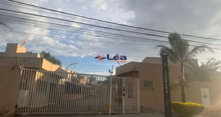 Sobrado à venda em Poá-SP, Jardim Santa Helena: 2 quartos, sala, banheiro, 2 vagas, 72m² de área. Venha conferir!