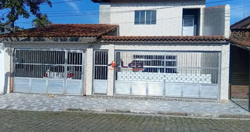 Casa à venda em Suzano-SP, na Vila Figueira: 3 quartos, 1 suíte, 1 sala, 1 vaga de garagem, 189m² de área