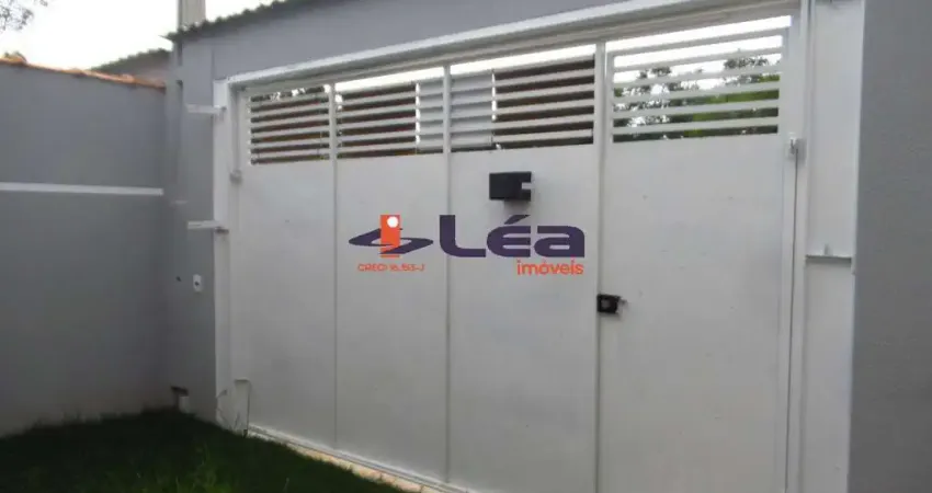 Imperdível oportunidade: Casa à venda em Suzano-SP, Jardim das Flores, 3 quartos, 1 suíte, 1 sala, 1 banheiro, 2 vagas, 81m².