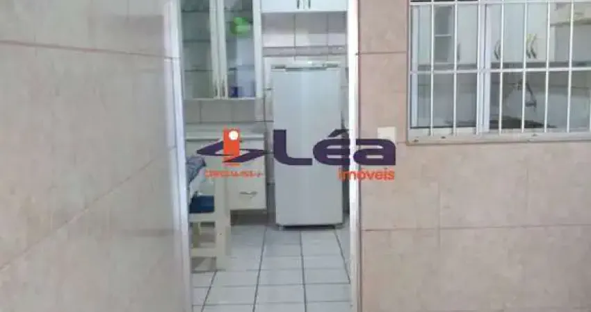 Imperdível oportunidade de casa à venda em Suzano-SP, Vila Figueira: 3 quartos, 1 sala, 1 banheiro, 5 vagas de garagem, 228m².