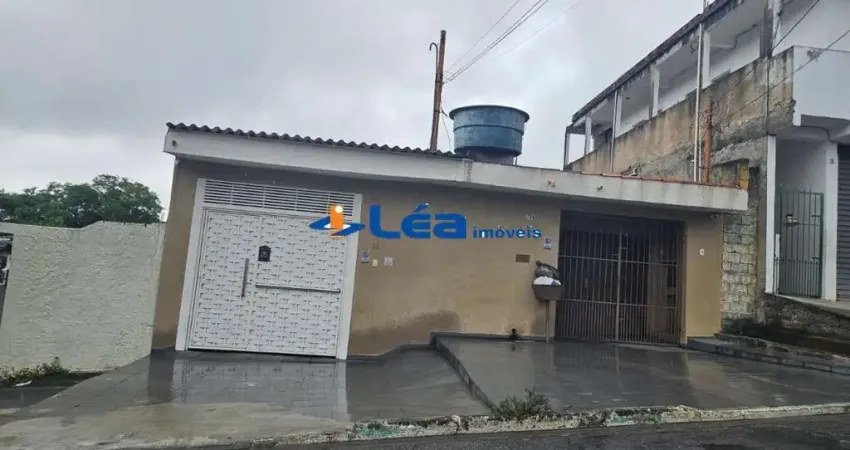 Casa com 3 quartos à venda na Rua Gradaus, 91, Jardim Santa Helena, Poá