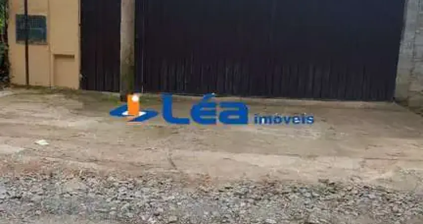 Casa com 2 quartos à venda na Rua Salvador Ferreira, 2, Parque das Varinhas, Mogi das Cruzes