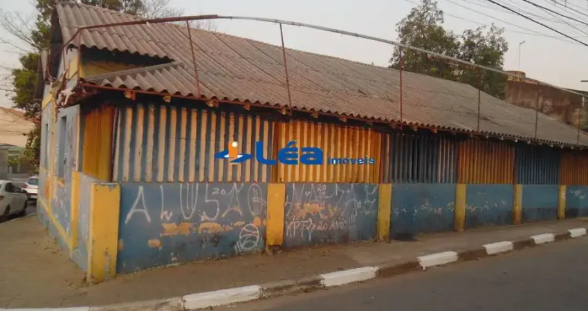 Casa comercial com 10 salas para alugar na MONTE CASTELO, 67, Vila Arquimedes, Poá