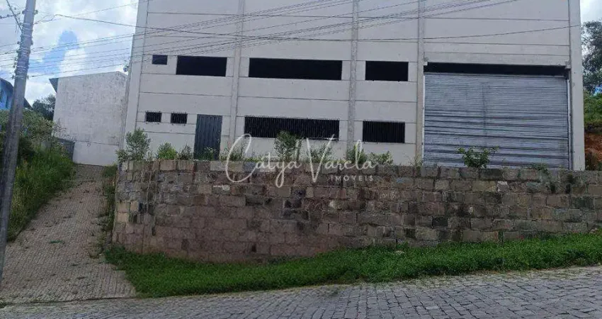 ALUGUE NA CÁTYA VARELA IMÓVEIS - PAVILHÃO NOVO COM 500M2 TOTAL MAIS 150 DE MESANINO