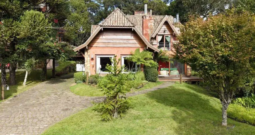 Casa à venda na Rua Chamonix, 123, Lagos do Bosque, Gramado