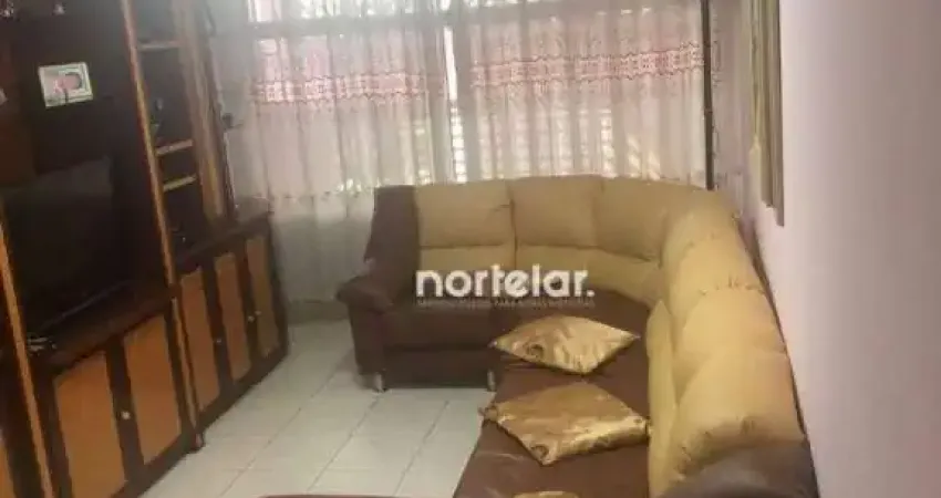 SOBRADO NO CORAÇÃO DA FREGUESIA DO ÓG