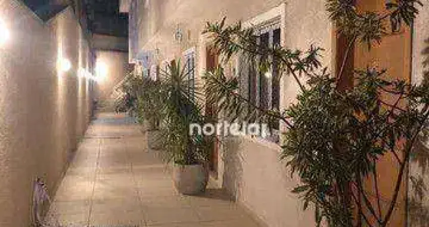 Sobrado em condomínio fechado Vila dos Remédios 2 suítes, 2 vagas cobertas.