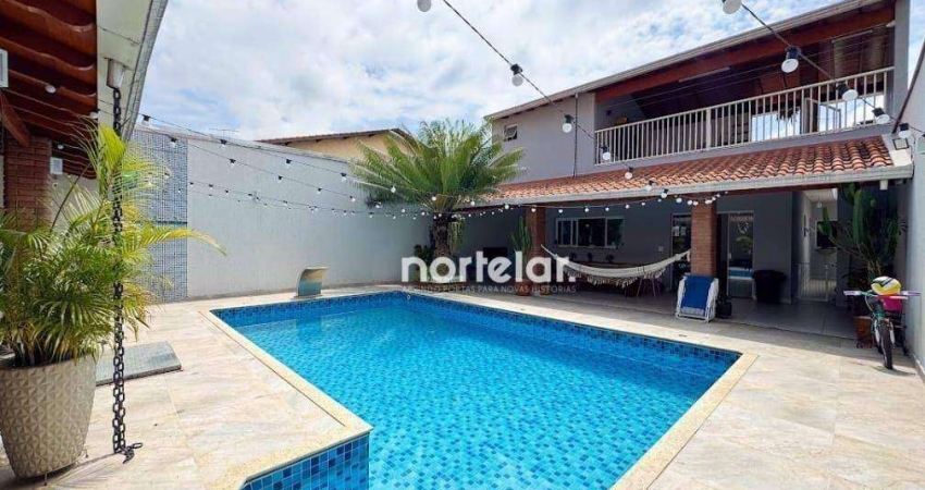 CASA TÉRREA 4 SUÍTES, 4 VAGAS GARAGEM