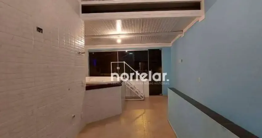 Sobrado com 3 dormitórios à venda, 180 m² por R$ 650.000,00 - Parque Maria Domitila - São Paulo/SP