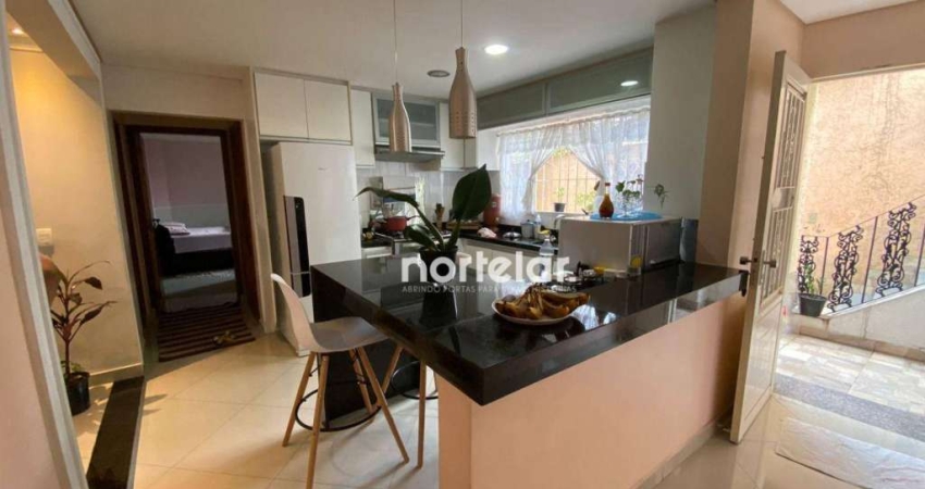 casa térrea, com 4 quartos sendo 2 suítes